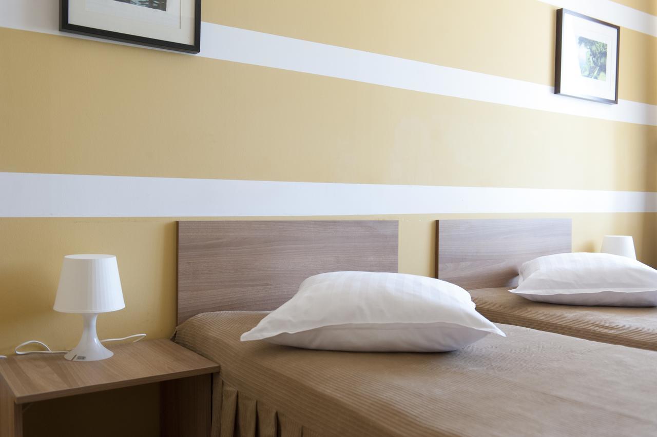 Hotel Pandora Sport Фокшаны Экстерьер фото