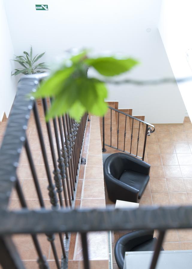 Hotel Pandora Sport Фокшаны Экстерьер фото